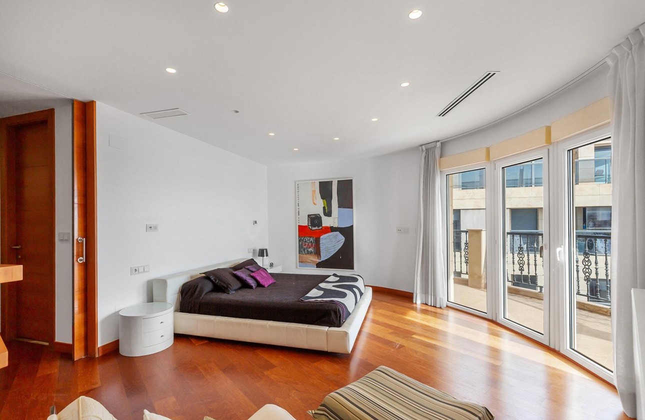 Revente - Appartement - Torrevieja - Paseo maritimo