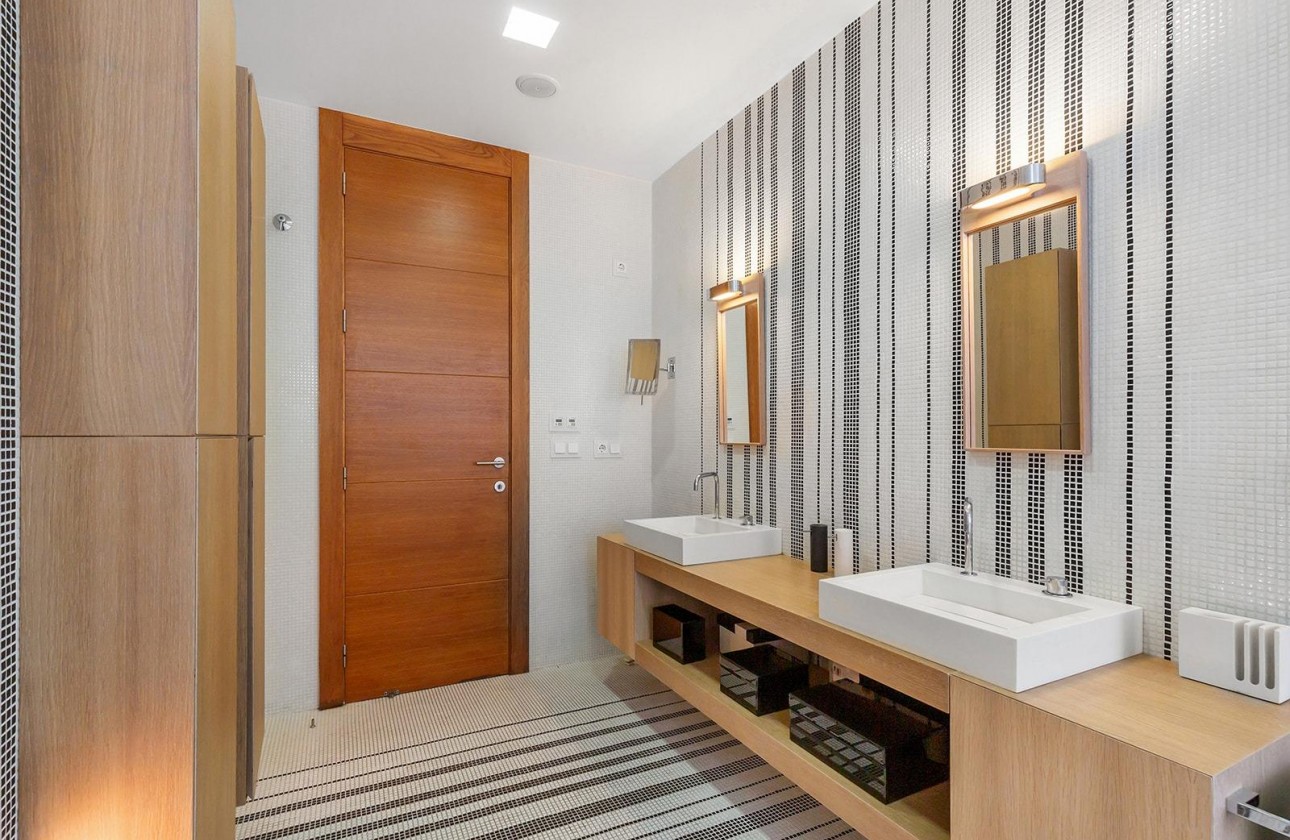 Revente - Appartement - Torrevieja - Paseo maritimo