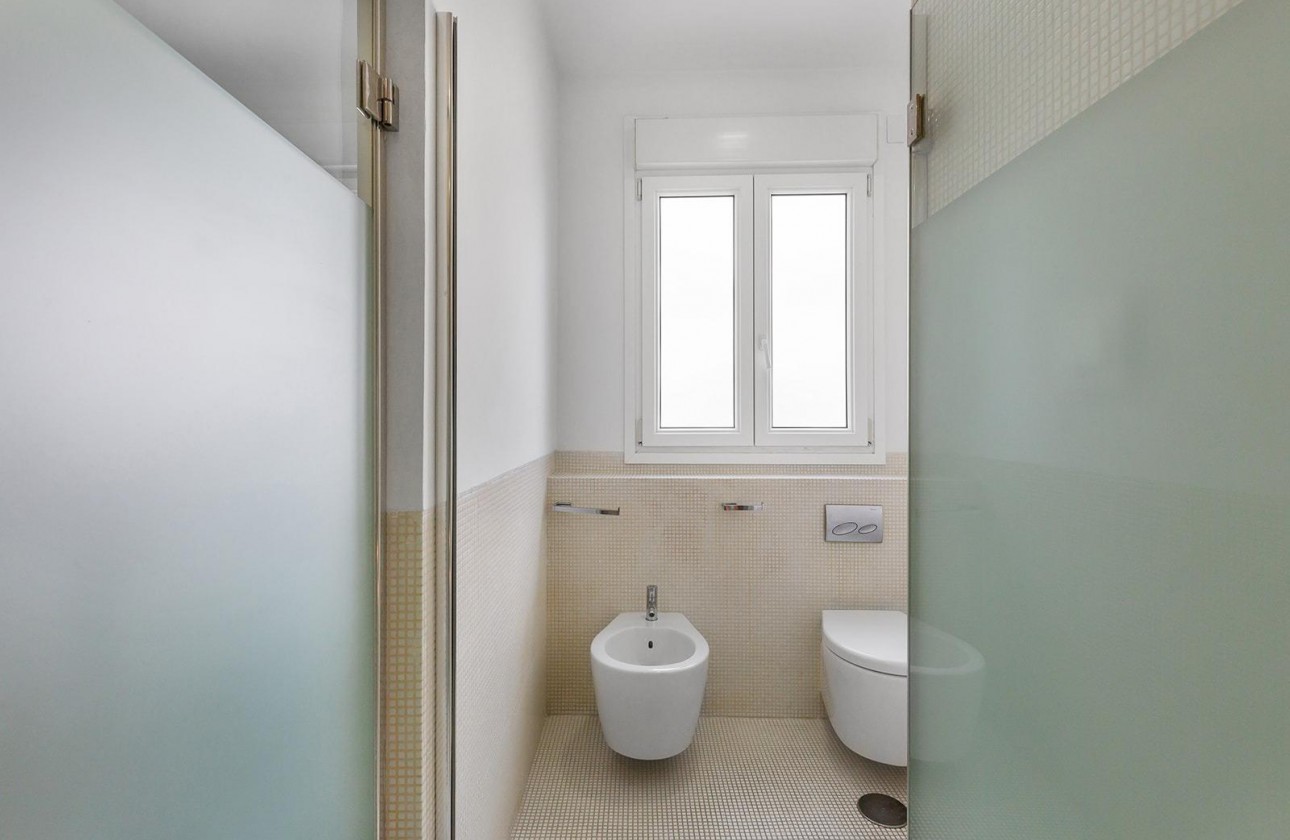 Revente - Appartement - Torrevieja - Paseo maritimo