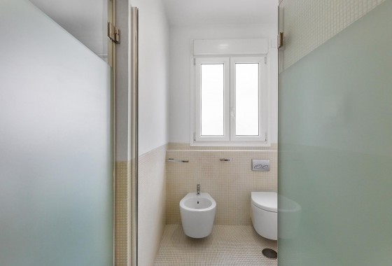 Revente - Appartement - Torrevieja - Paseo maritimo