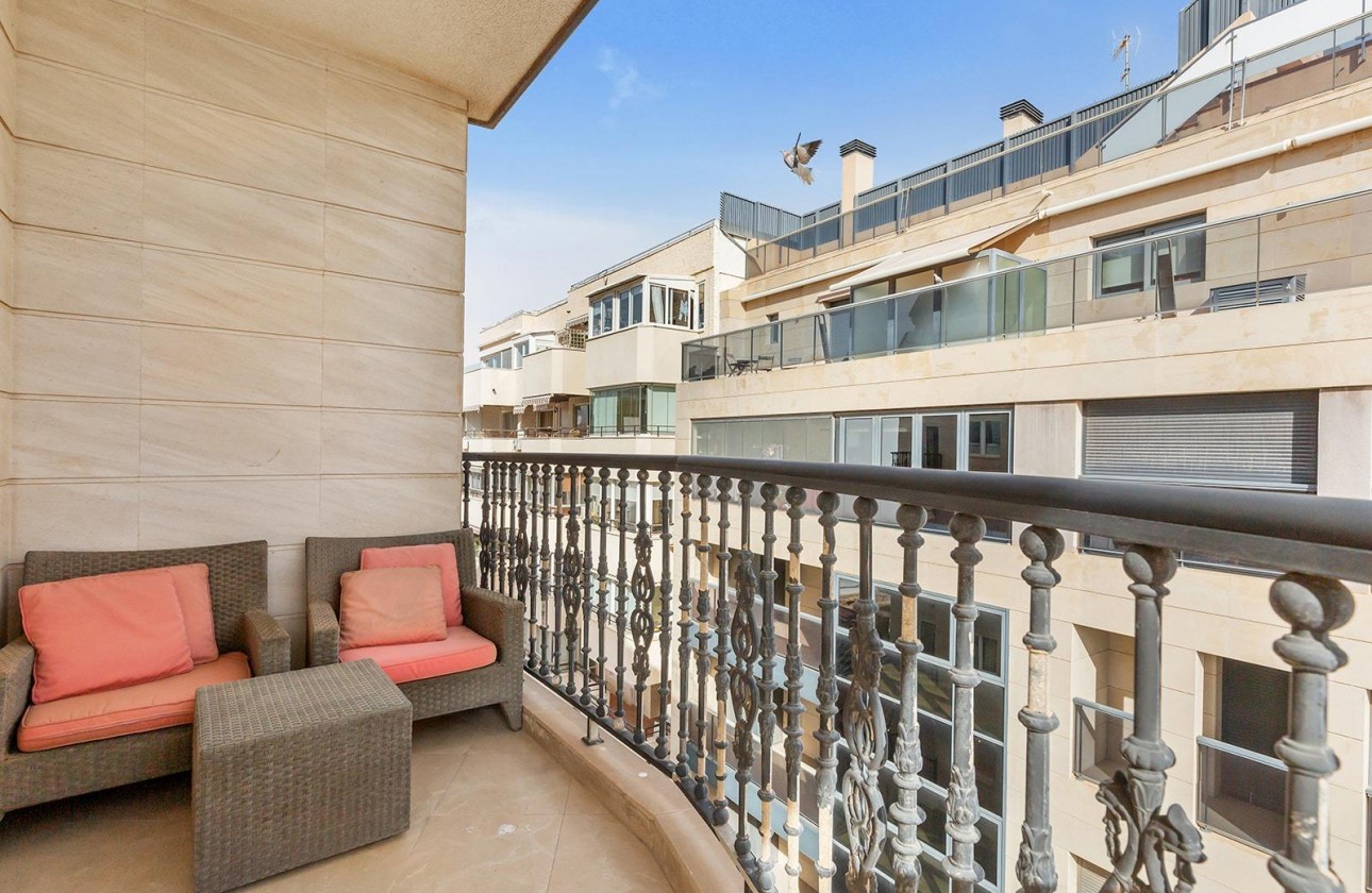 Revente - Appartement - Torrevieja - Paseo maritimo