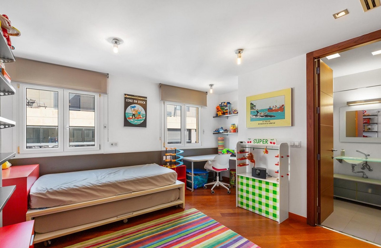 Revente - Appartement - Torrevieja - Paseo maritimo