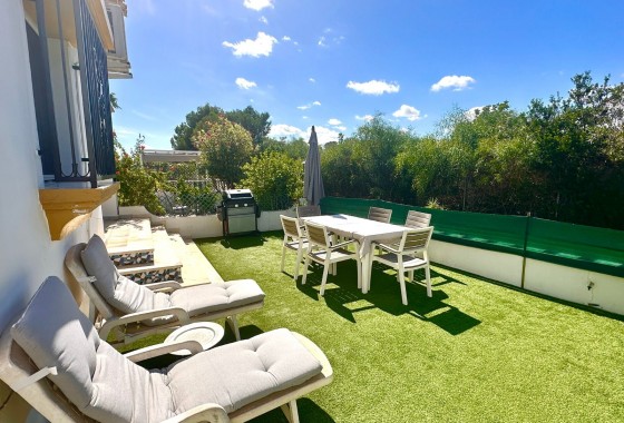 Revente - Villa - Orihuela Costa - Villamartín