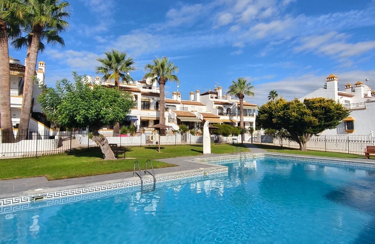 Revente - Villa - Orihuela Costa - Villamartín