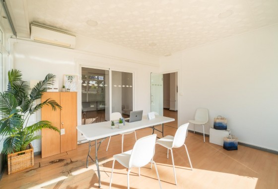 Alquiler a largo plazo - Comercial - Orihuela Costa - La Zenia