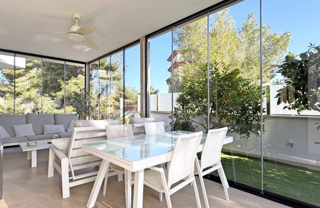 Resale - Villa - Orihuela Costa - Villamartín