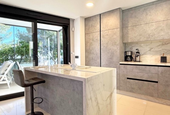 Resale - Villa - Orihuela Costa - Villamartín