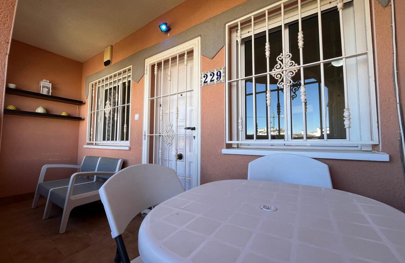 Resale - Apartment / flat - Villamartin