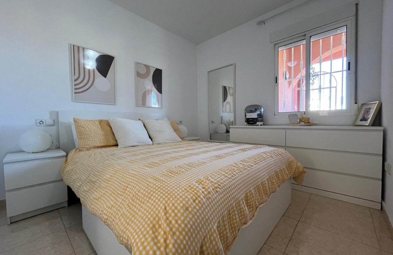 Resale - Apartment / flat - Villamartin