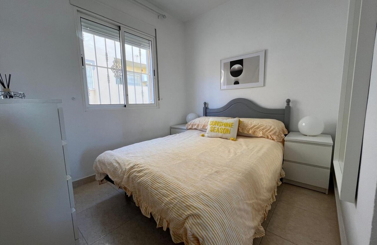 Resale - Apartment / flat - Villamartin