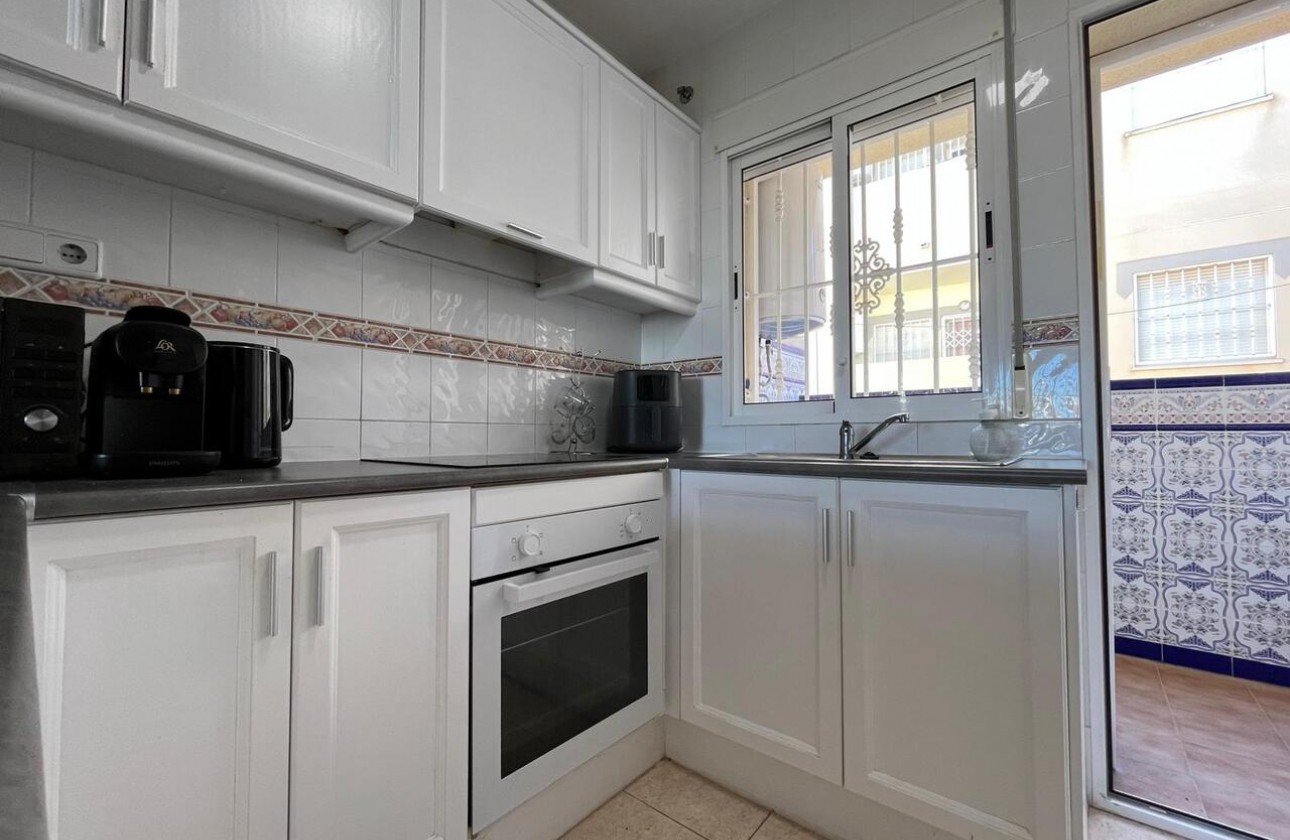 Resale - Apartment / flat - Villamartin