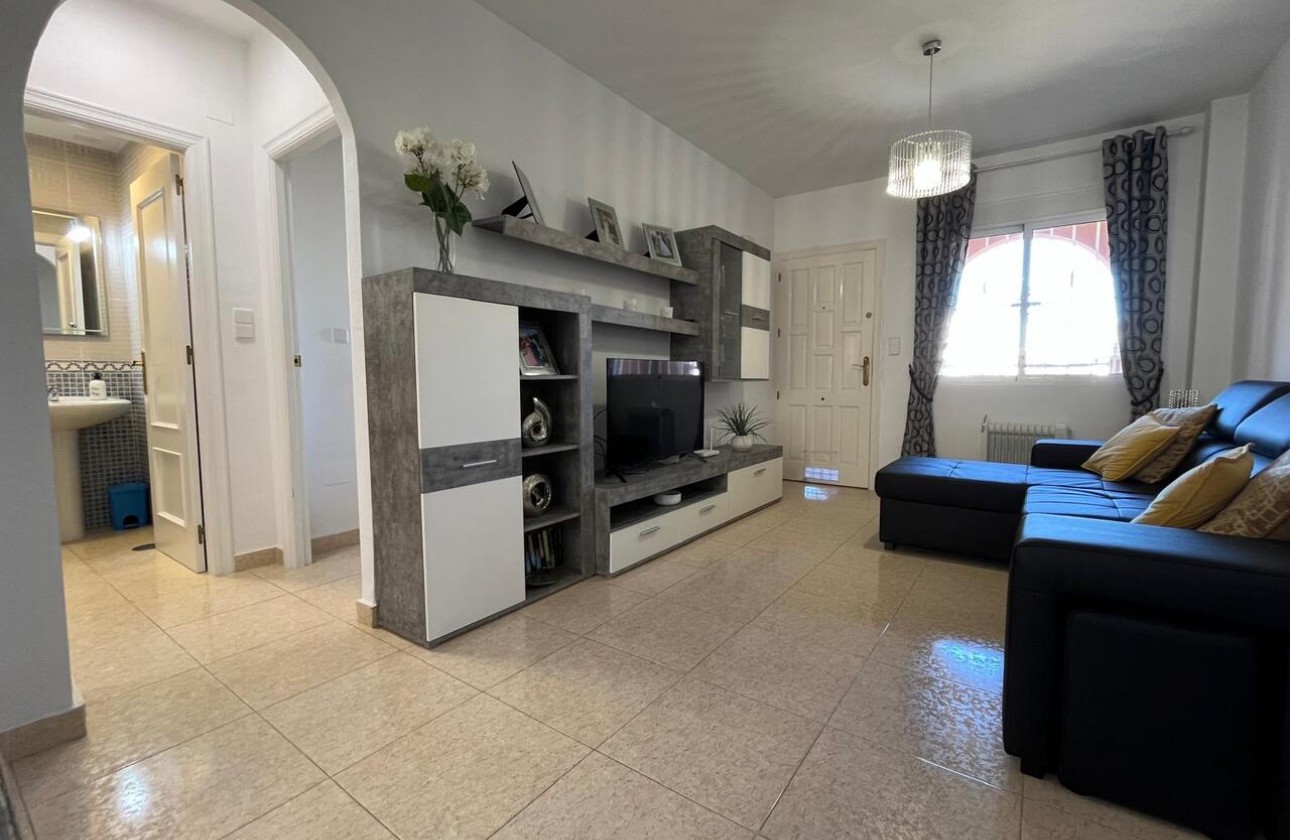 Resale - Apartment / flat - Villamartin