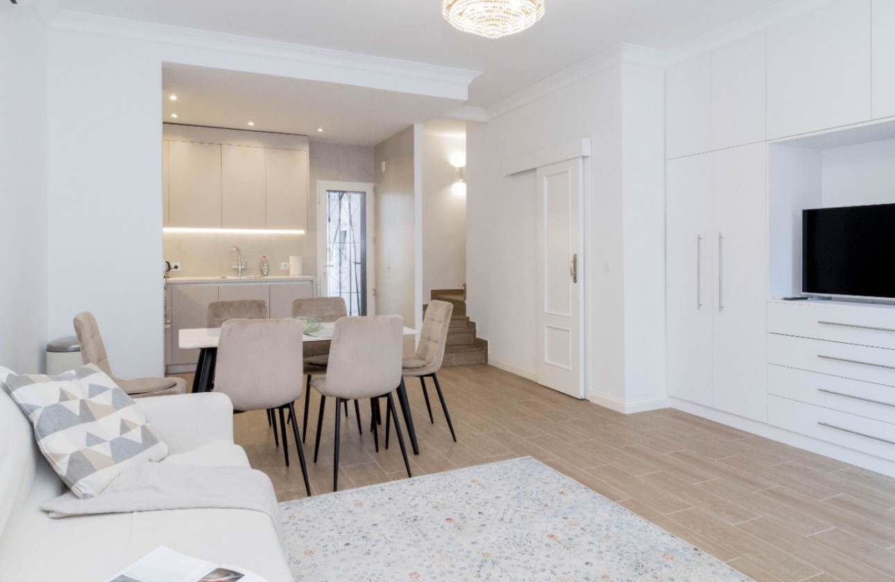 Resale - Villa - Orihuela Costa - La Zenia- Orihuela costa