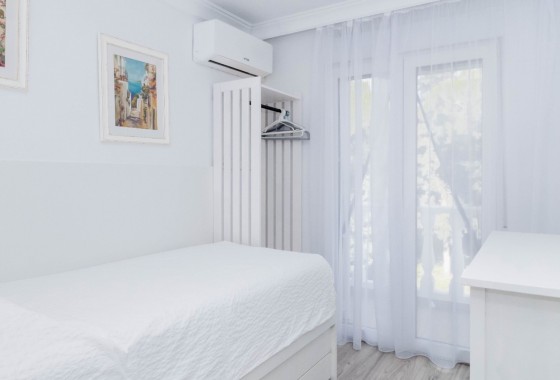 Resale - Villa - Orihuela Costa - La Zenia- Orihuela costa