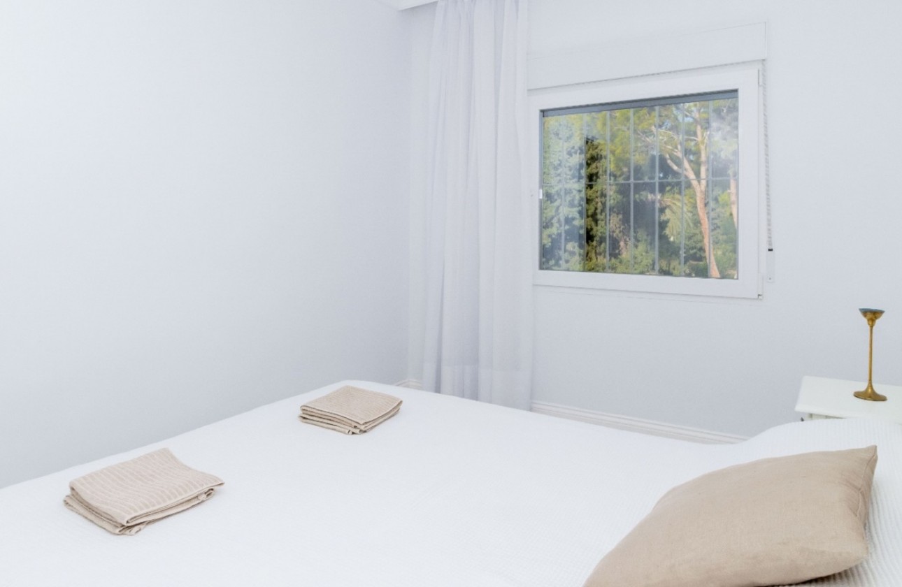 Resale - Villa - Orihuela Costa - La Zenia- Orihuela costa