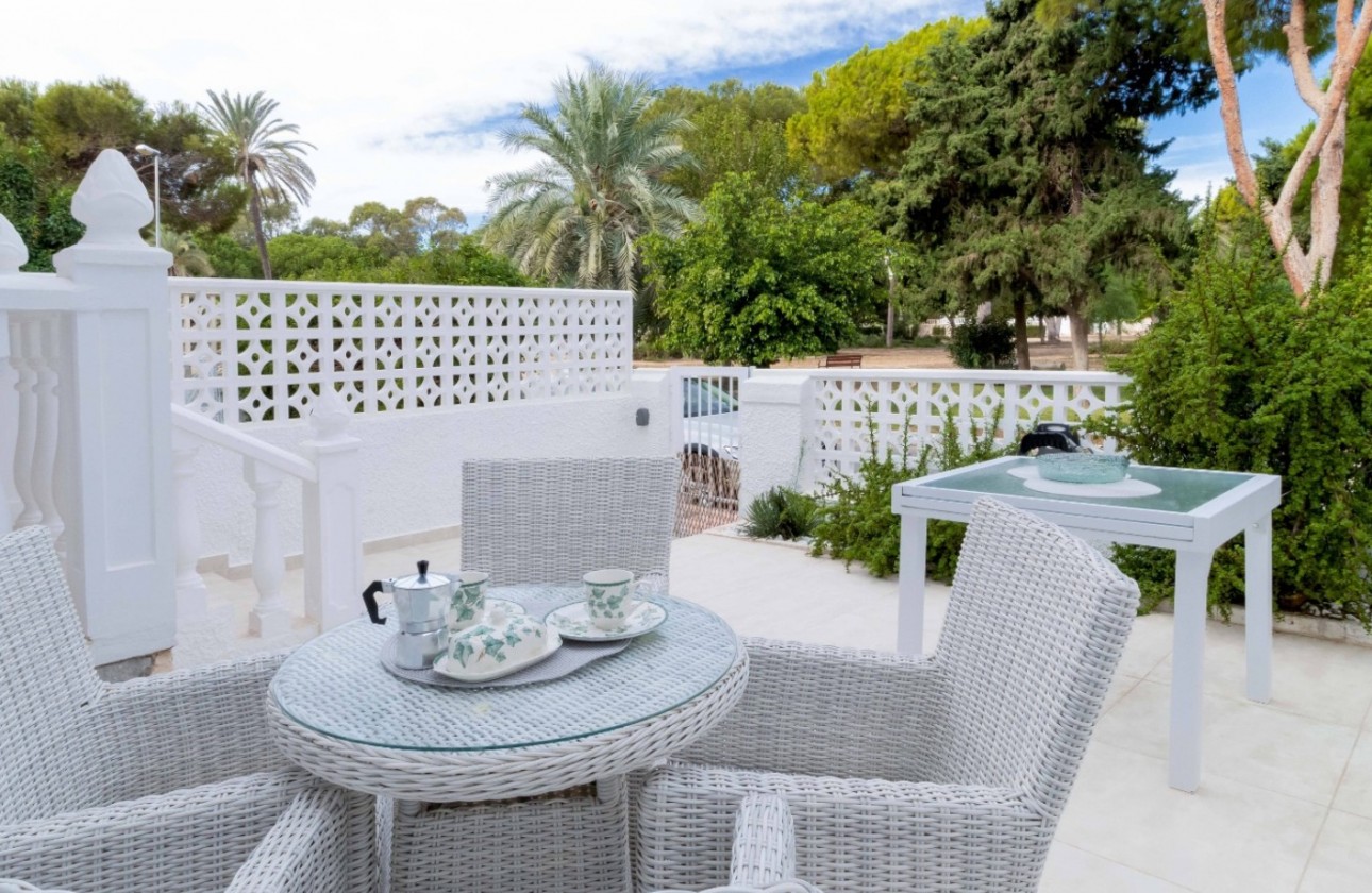 Resale - Villa - Orihuela Costa - La Zenia- Orihuela costa