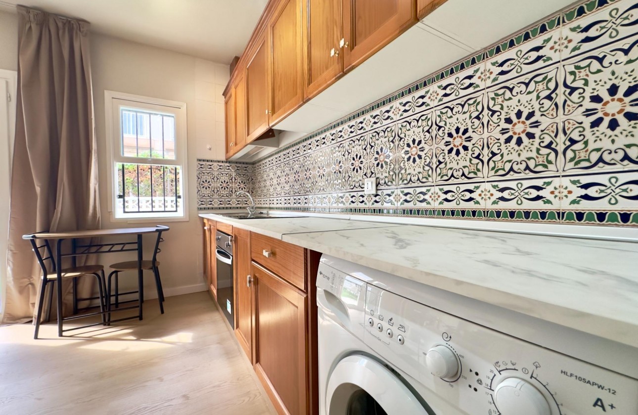 Resale - Bungalow - Orihuela Costa - La Regia