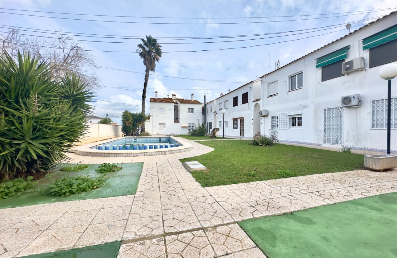 Resale - Bungalow - Orihuela Costa - La Regia
