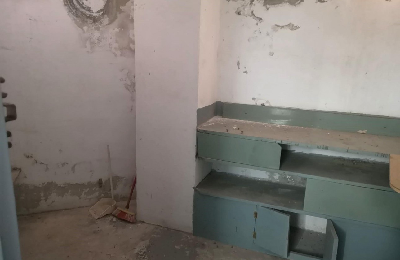 Reventa - Storeroom - Torrevieja - Estacion de autobuses