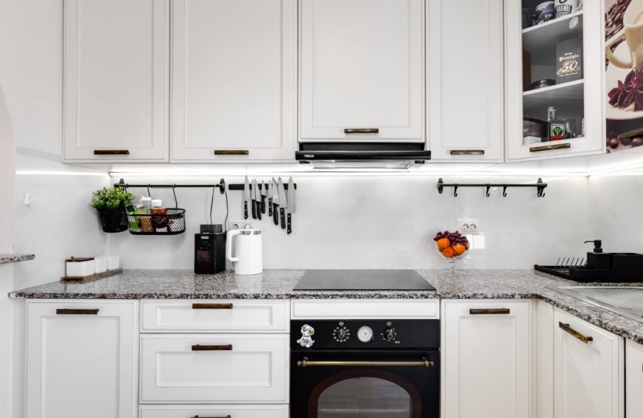 Resale - Villa - Torrevieja