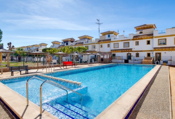 Resale - Villa - Torrevieja