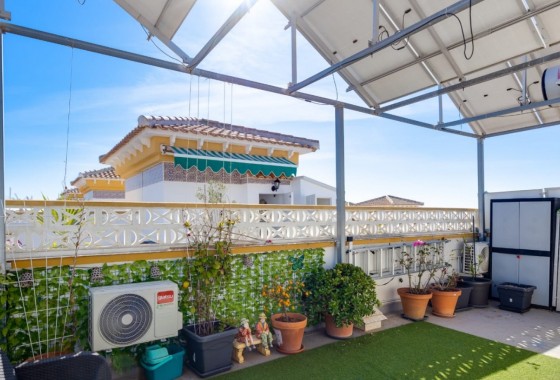 Resale - Villa - Torrevieja