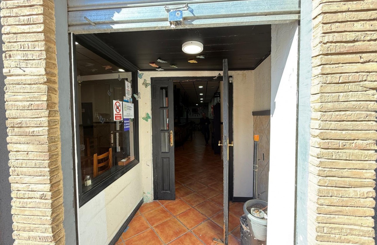 Reventa - Comercial - Torrevieja - Estacion de autobuses