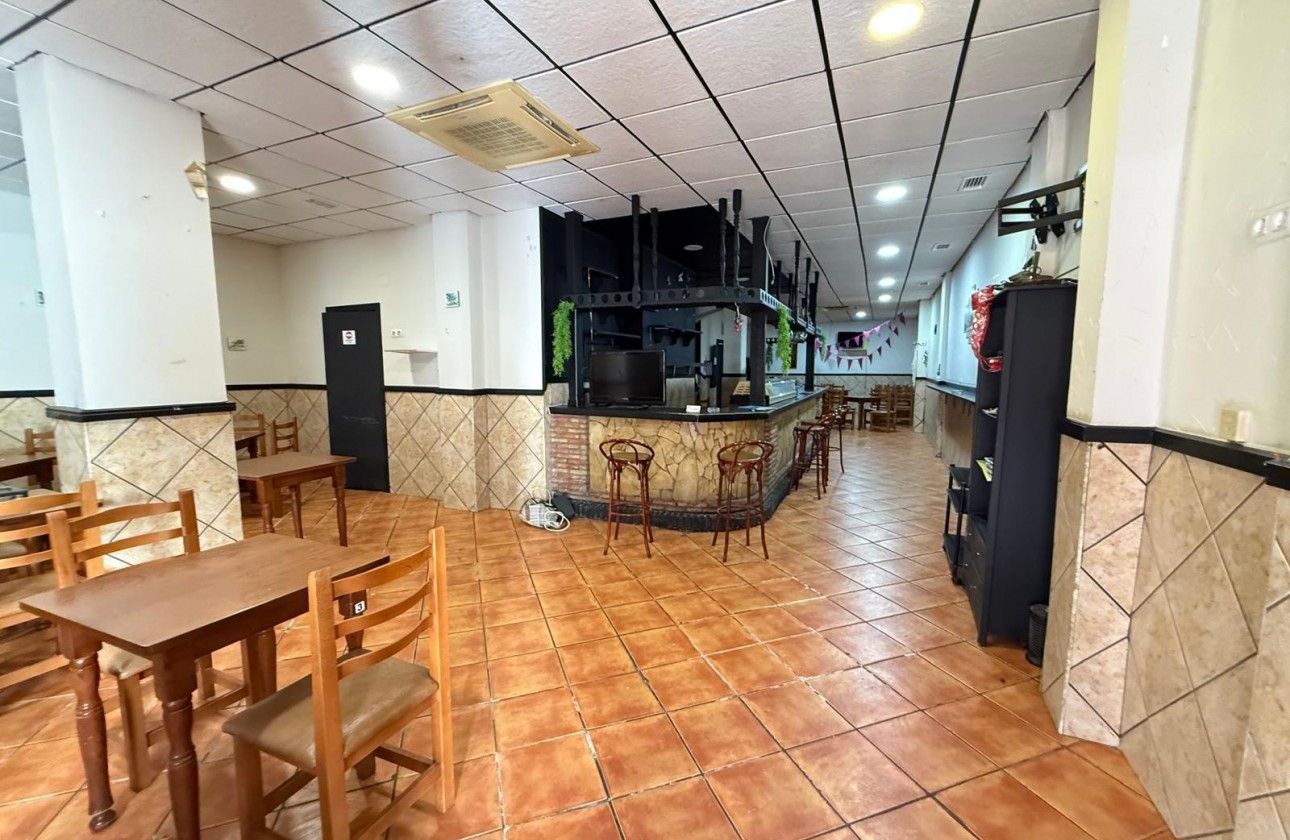 Reventa - Comercial - Torrevieja - Estacion de autobuses