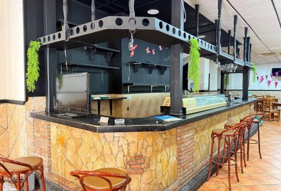 Reventa - Comercial - Torrevieja - Estacion de autobuses