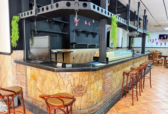 Reventa - Comercial - Torrevieja - Estacion de autobuses