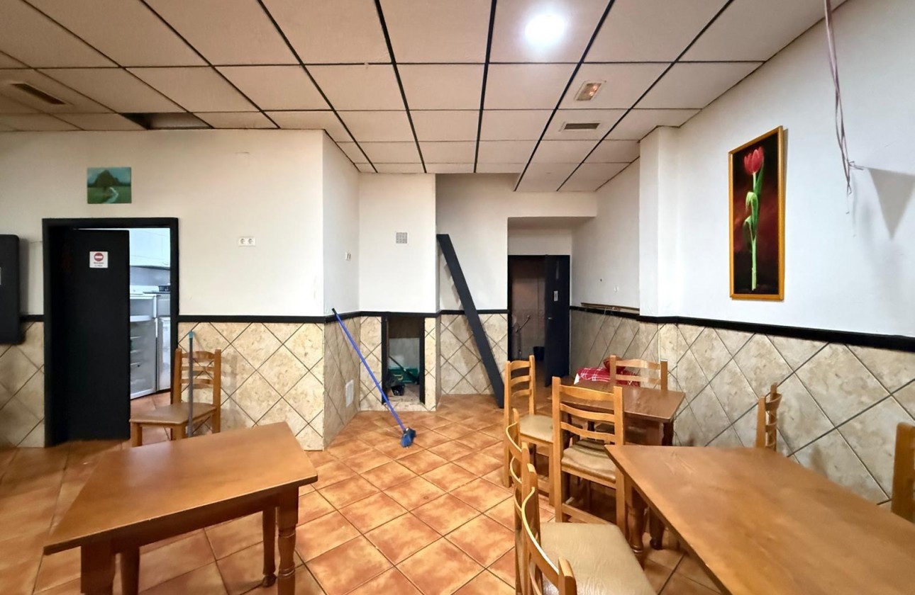 Reventa - Comercial - Torrevieja - Estacion de autobuses