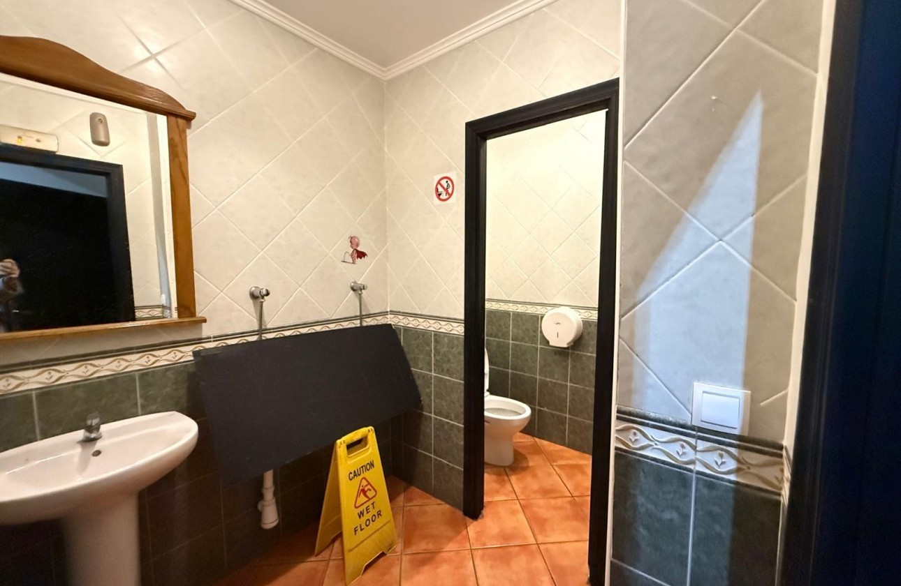 Reventa - Comercial - Torrevieja - Estacion de autobuses