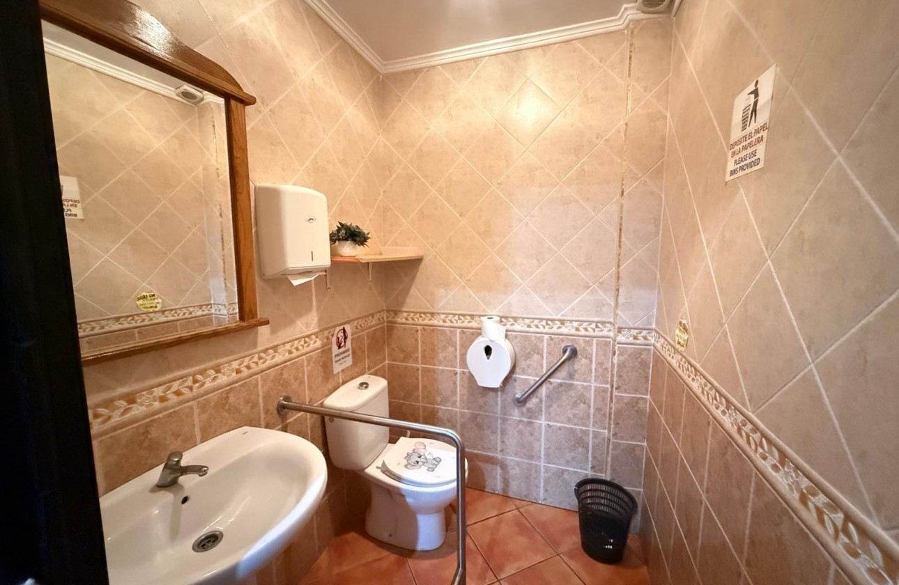 Reventa - Comercial - Torrevieja - Estacion de autobuses