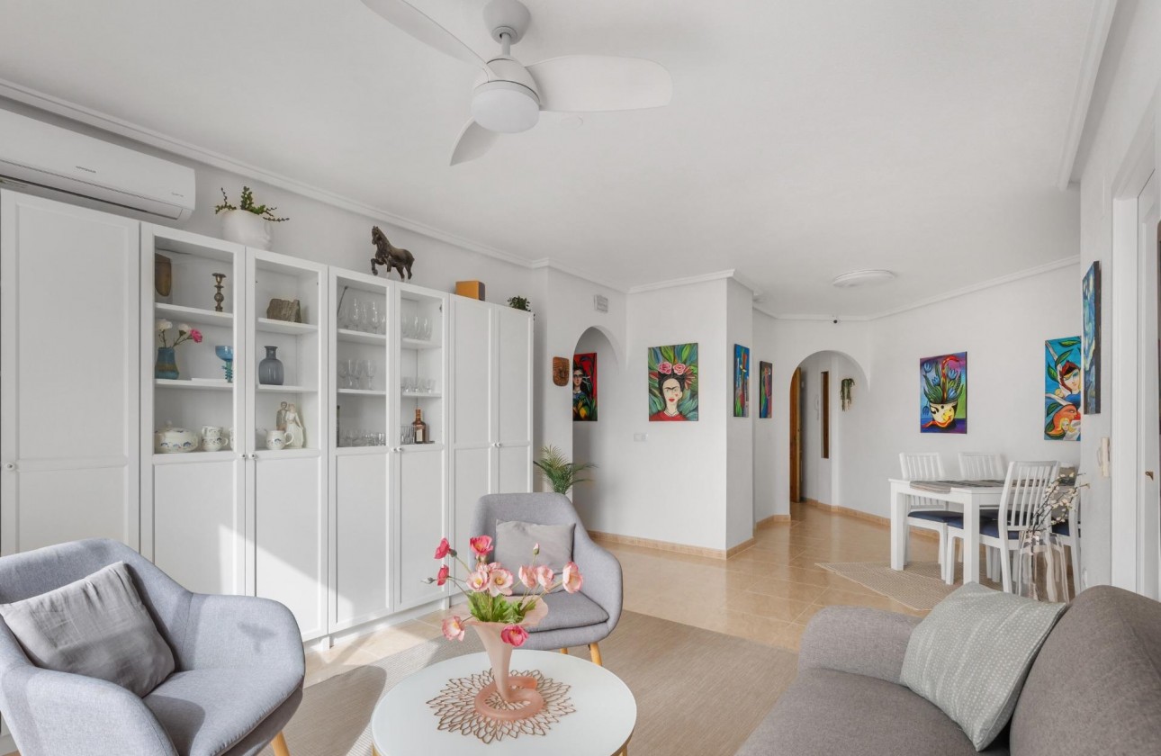 Revente - Attique - Torrevieja - Estacion de autobuses