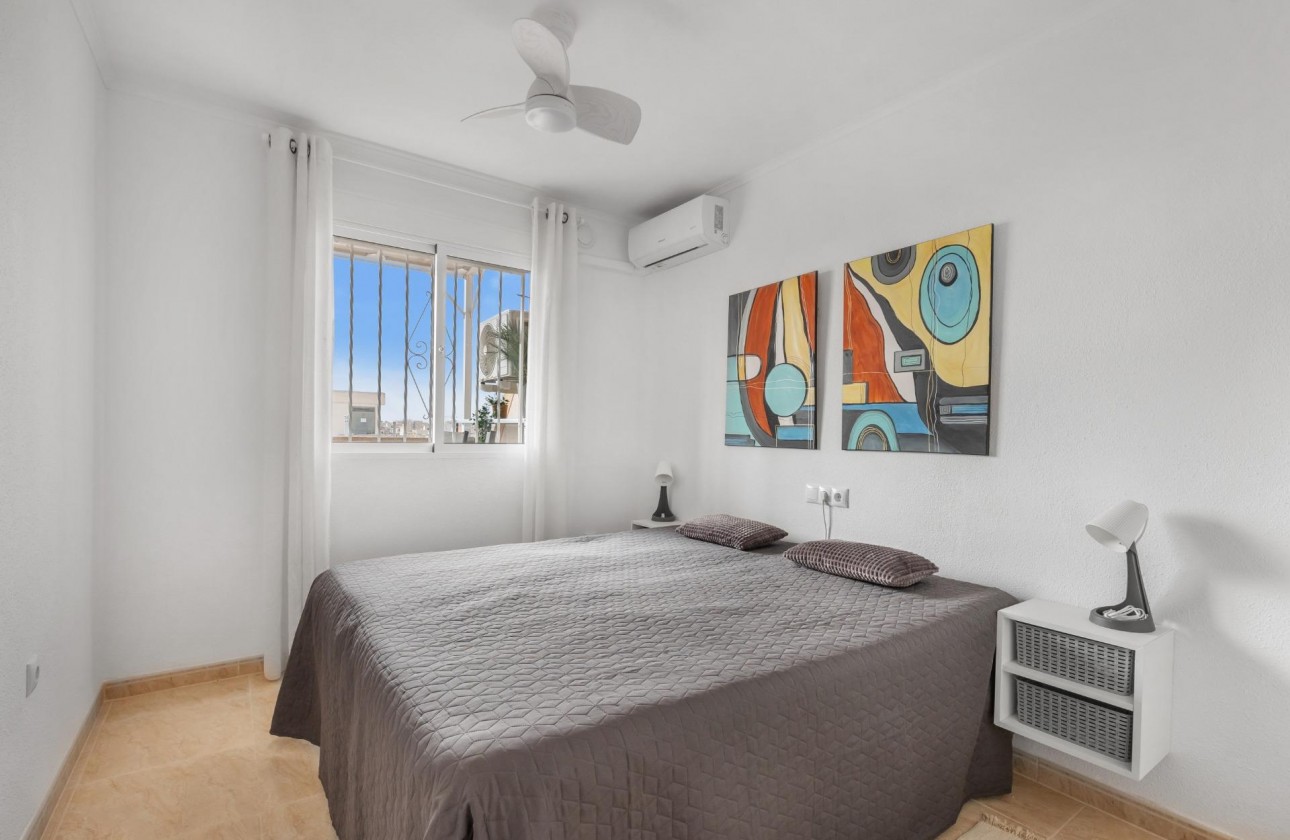 Revente - Attique - Torrevieja - Estacion de autobuses