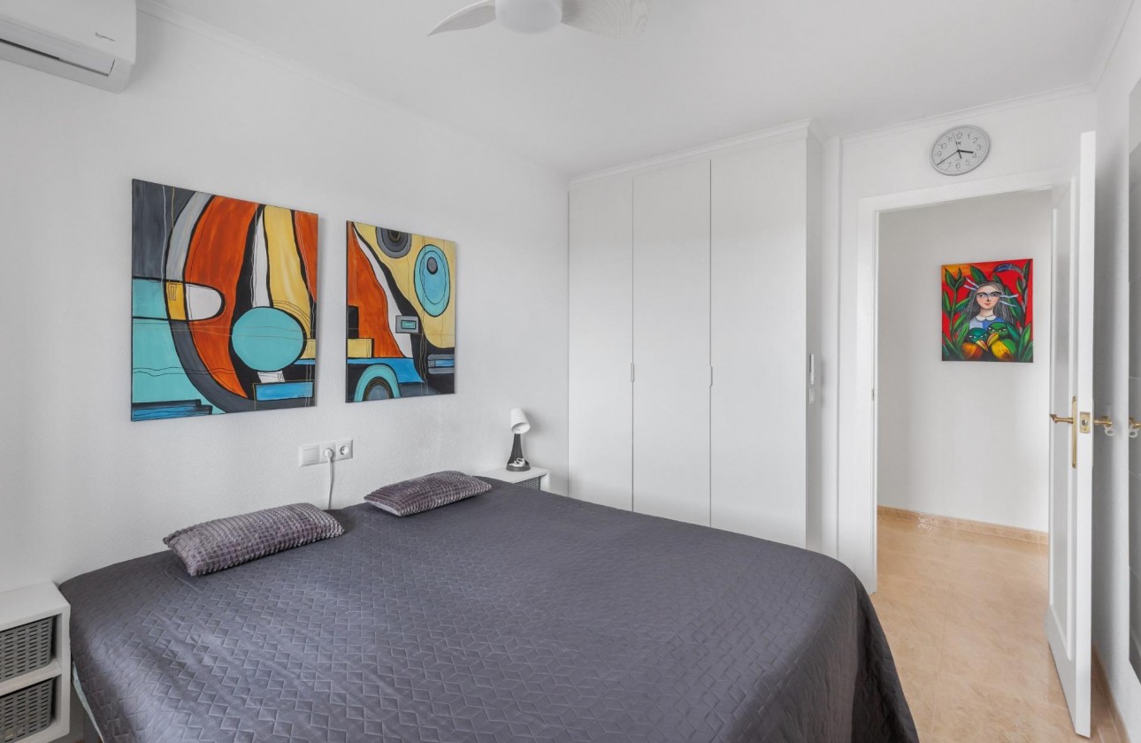 Revente - Attique - Torrevieja - Estacion de autobuses