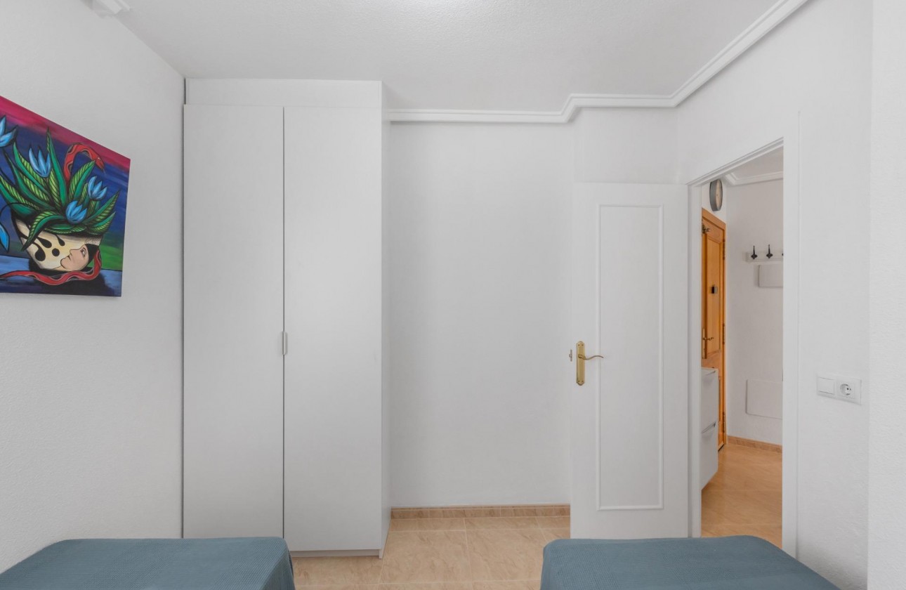 Revente - Attique - Torrevieja - Estacion de autobuses