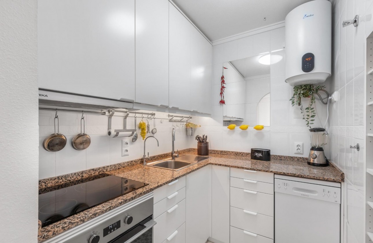 Revente - Attique - Torrevieja - Estacion de autobuses