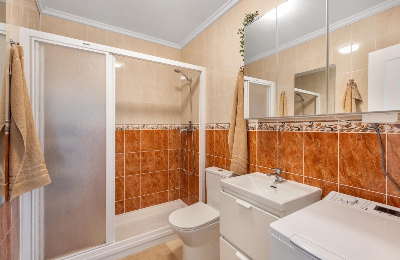 Revente - Attique - Torrevieja - Estacion de autobuses