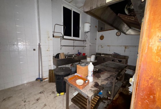 Revente - Commercial - Torrevieja - Playa del cura