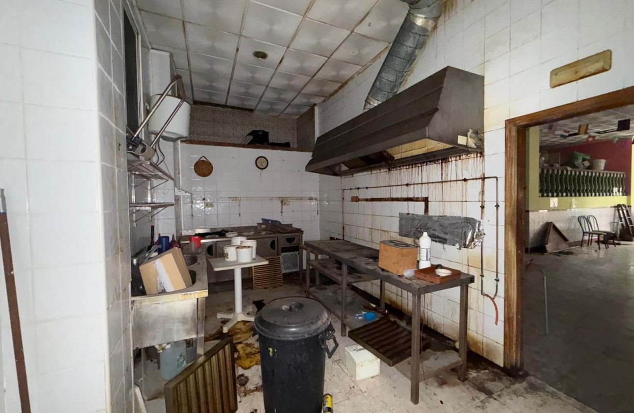 Revente - Commercial - Torrevieja - Playa del cura