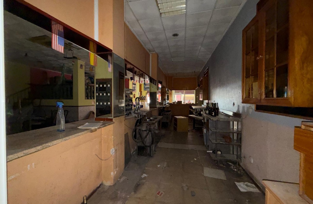 Revente - Commercial - Torrevieja - Playa del cura