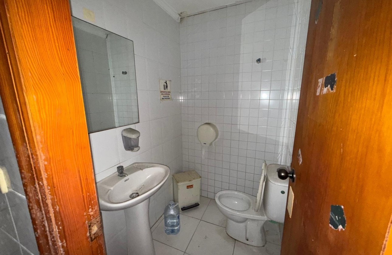 Revente - Commercial - Torrevieja - Playa del cura