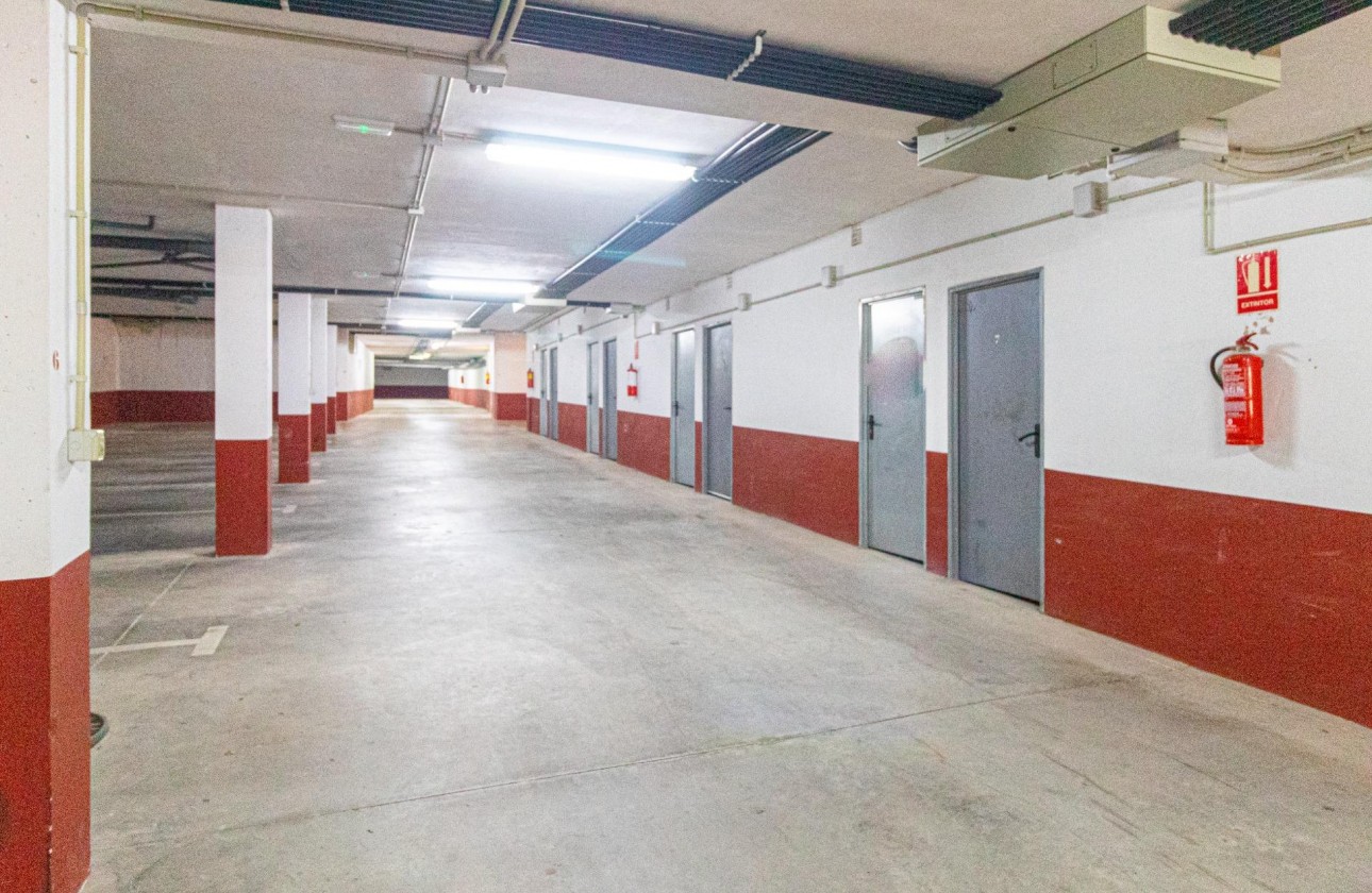 Reventa - Storeroom - Orihuela Costa - Aguamarina