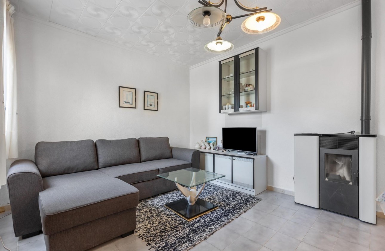 Revente - Villa - Torrevieja - El chaparral