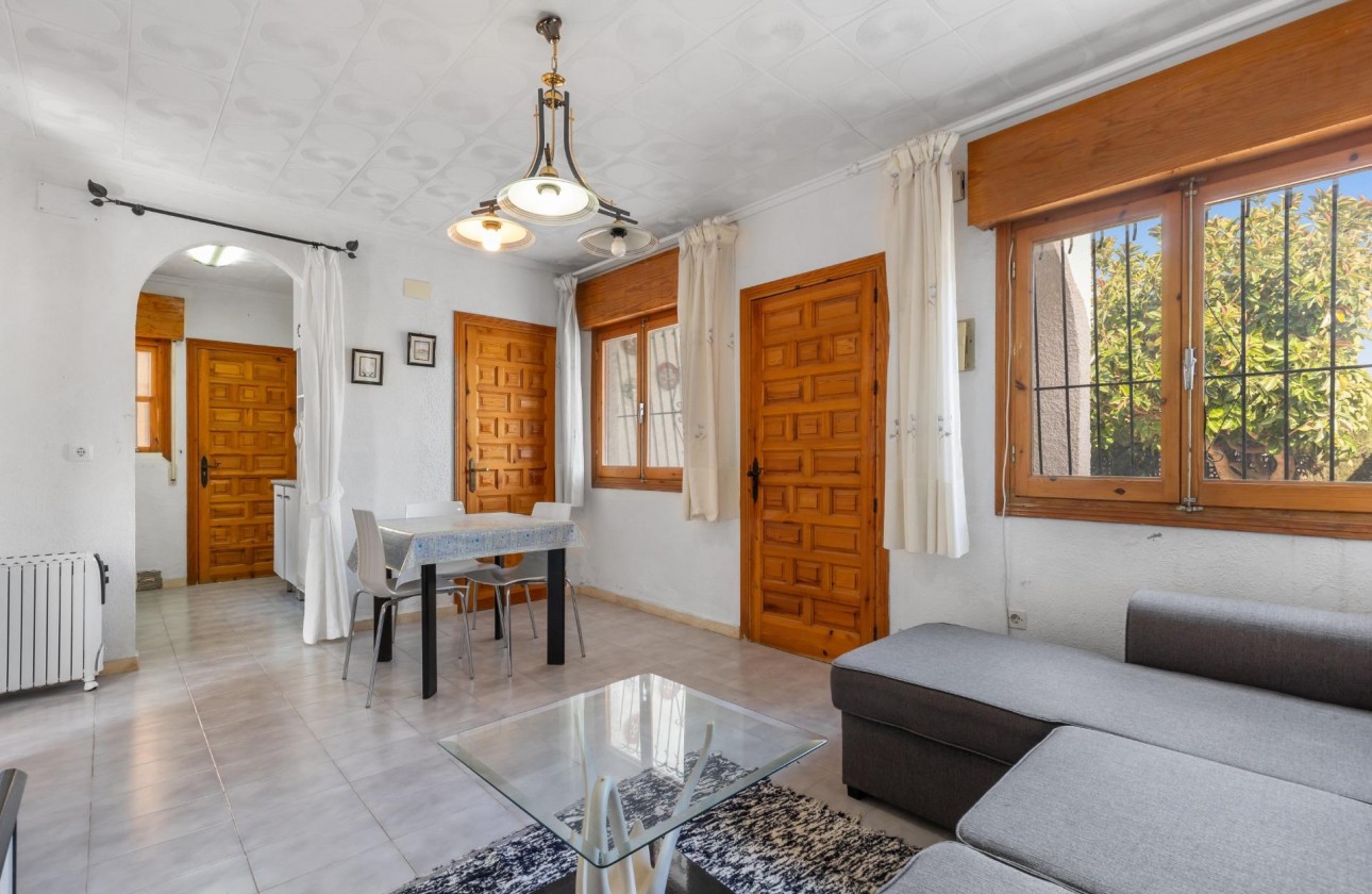 Revente - Villa - Torrevieja - El chaparral