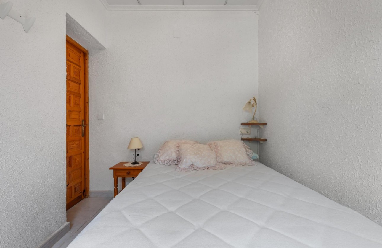 Revente - Villa - Torrevieja - El chaparral