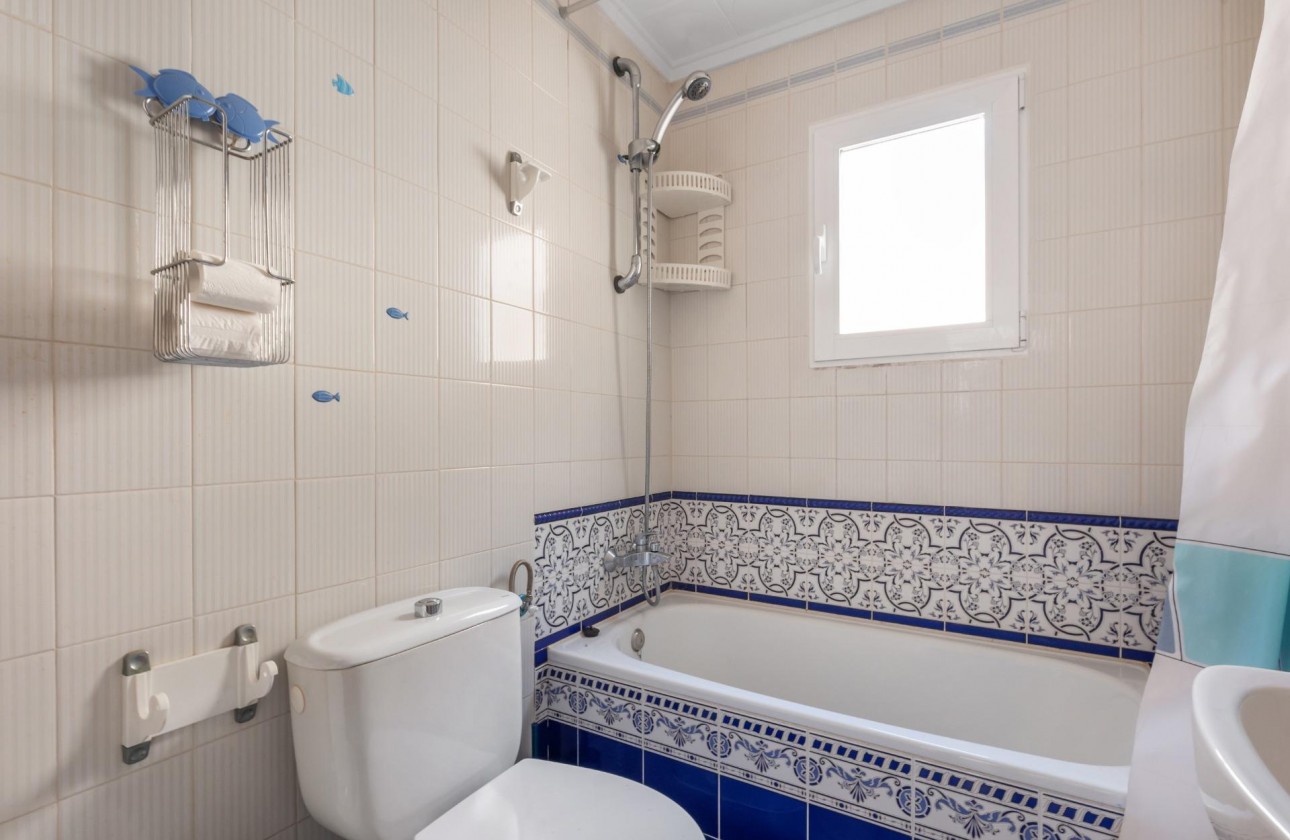 Revente - Villa - Torrevieja - El chaparral