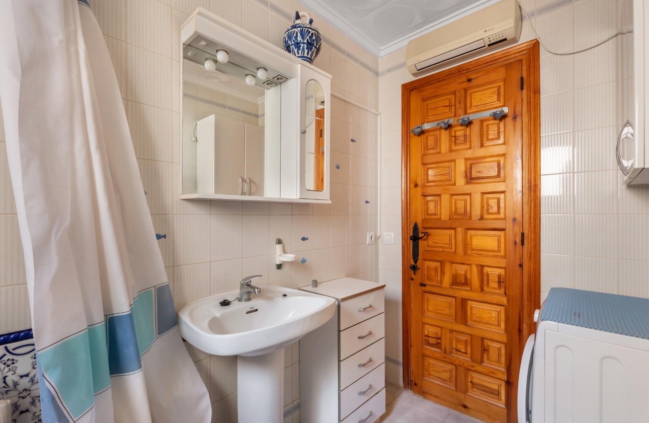 Revente - Villa - Torrevieja - El chaparral