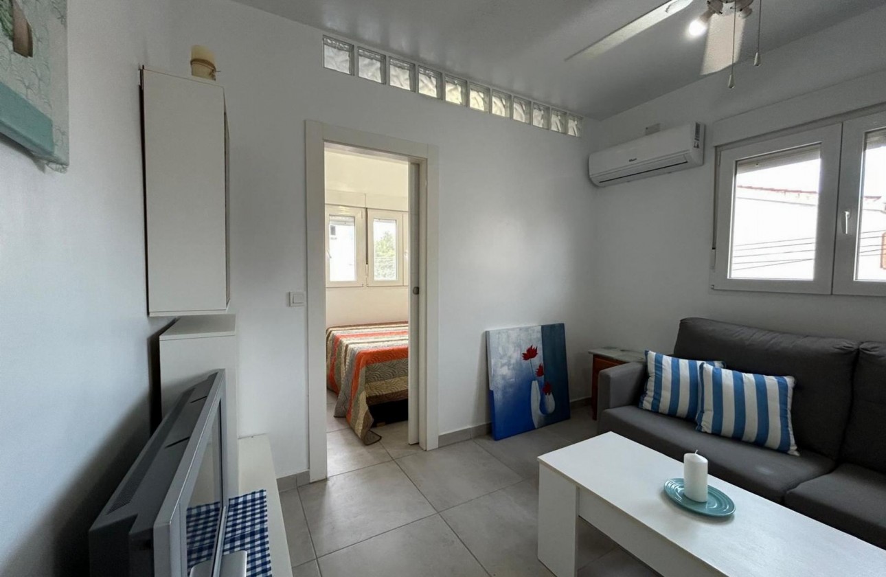 Reventa - Estudio - Torrevieja - PLAYA NAUFRAGOS